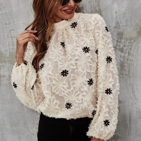 NEW Floral print blouse Size Medium - Picture 1 of 5